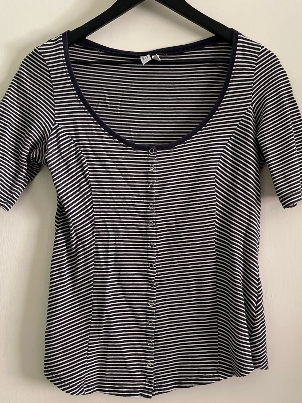 Striped Scoop Neck Button-Front Women's Top - Black & White